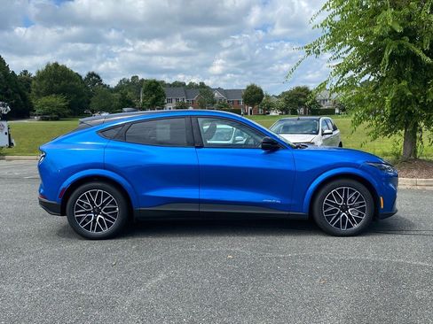 New 2025 Ford Mustang Mach-E Premium image 3