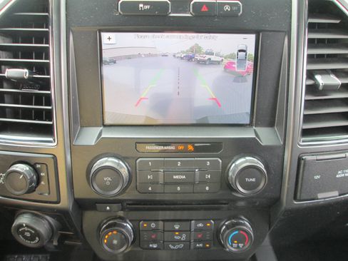 Used 2018 Ford F150 XLT w/ Equipment Group 302A Luxury AWD/4WD image 19