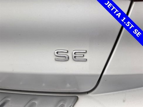 Used 2023 Volkswagen Jetta SE image 19