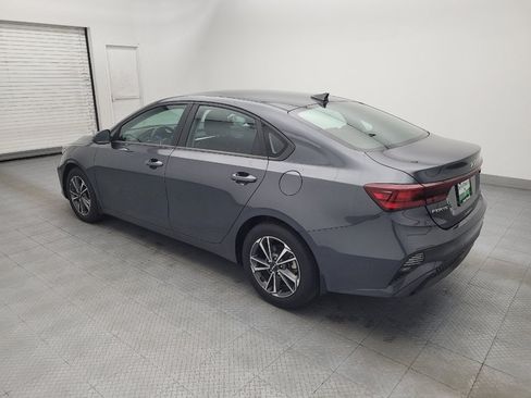 Used 2022 Kia Forte LXS w/ LXS Technology Package FWD image 3