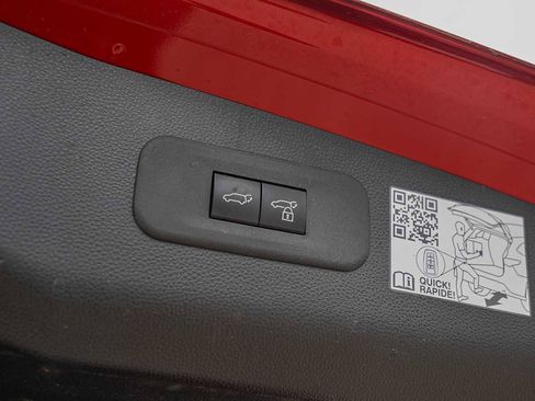 Used 2025 Toyota Crown Signia image 32