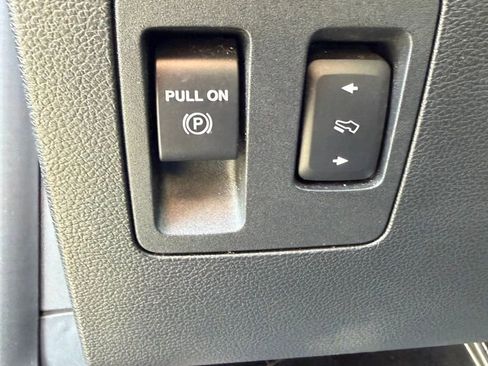 Used 2020 Ford F150 XLT w/ Equipment Group 302A Luxury image 12