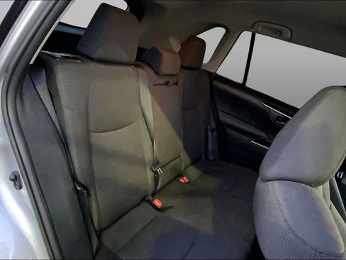 Used 2021 Toyota RAV4 LE FWD image 19