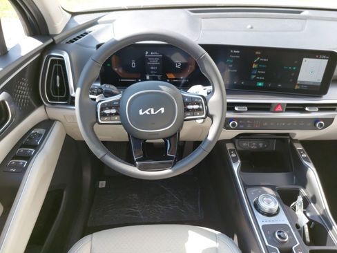 New 2025 Kia Sorento EX w/ EX Panoramic Sunroof Package image 12