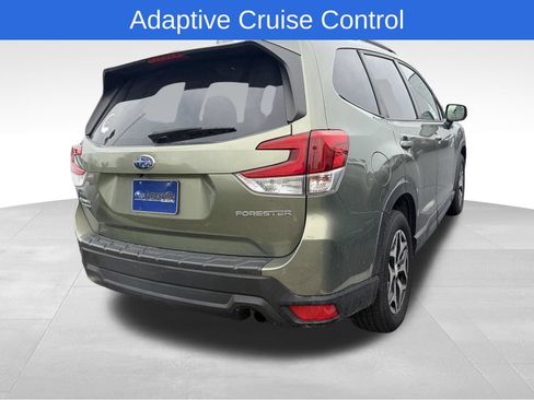 Used 2019 Subaru Forester Premium AWD/4WD image 4