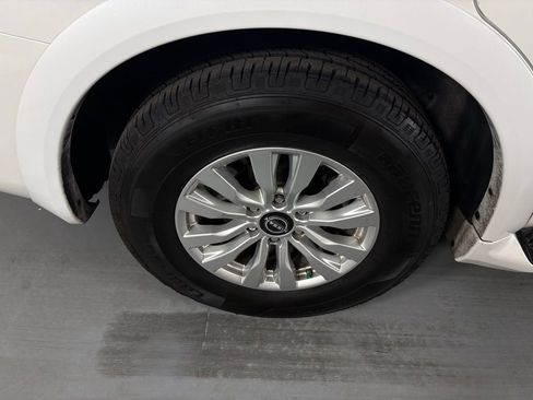 Used 2023 Nissan Armada SV RWD image 11