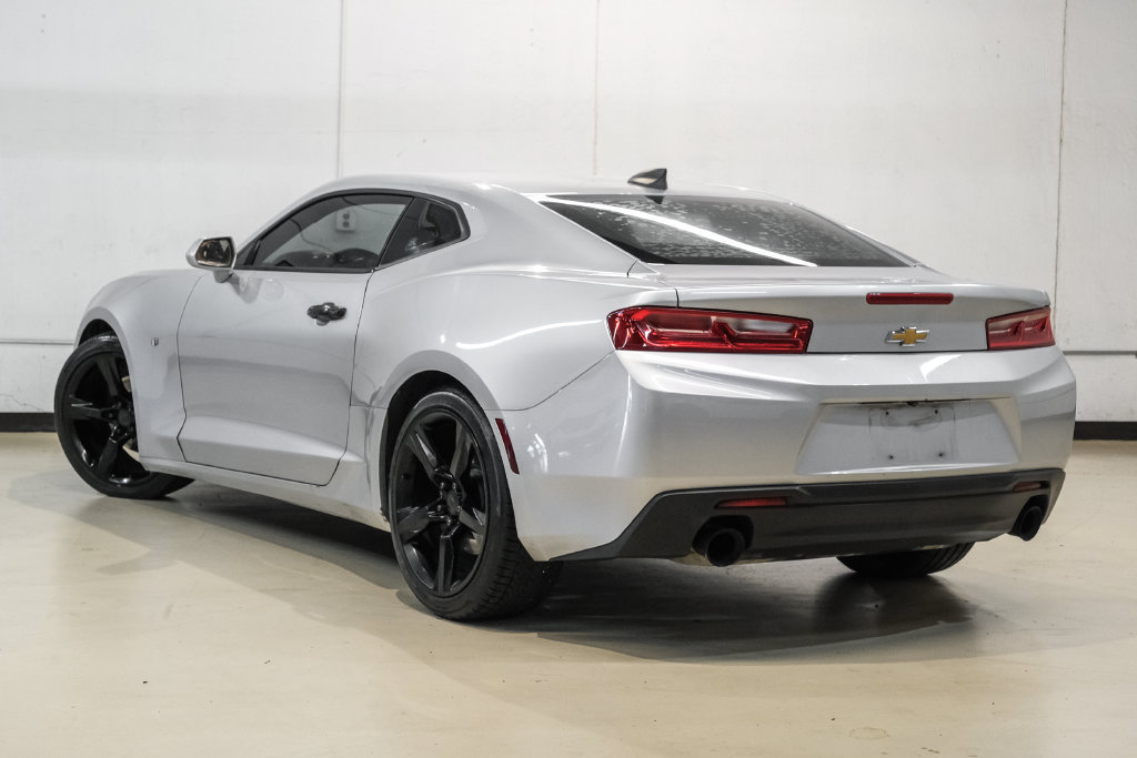 Used 2018 Chevrolet Camaro LS RWD image 10