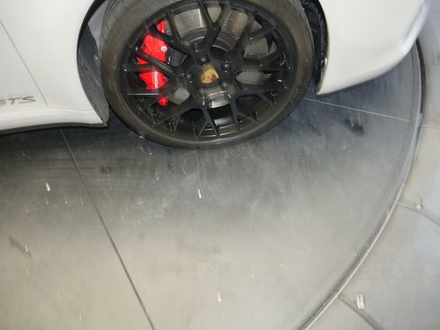 Certified 2024 Porsche 911 Targa 4 GTS AWD/4WD image 17