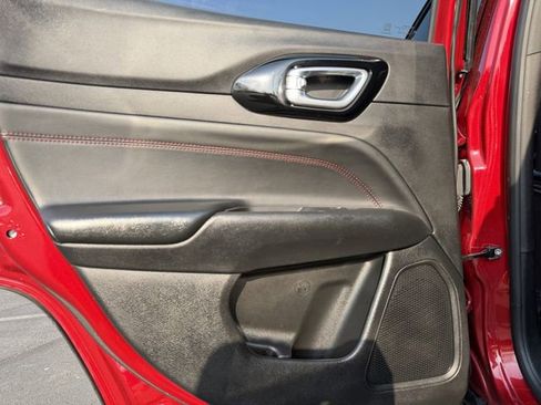 Used 2025 Jeep Compass Trailhawk w/ Trailhawk Elite Group image 30