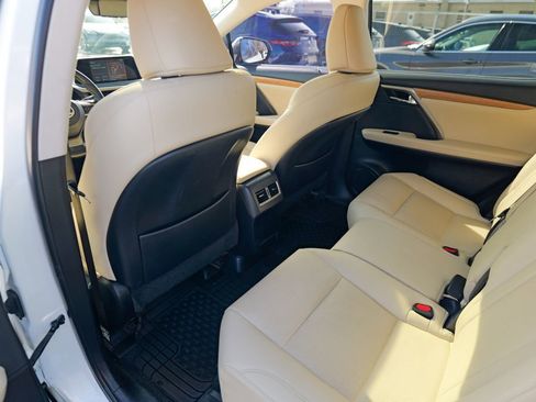 Used 2022 Lexus RX 350L Premium w/ Premium Package image 27