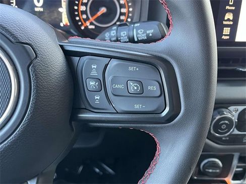 Used 2024 Jeep Wrangler Unlimited Rubicon image 21