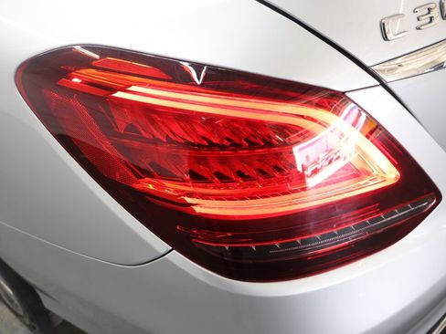 Used 2020 Mercedes-Benz C 300 4MATIC Sedan w/ Driver Assistance Package image 28