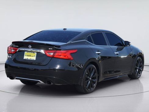 Used 2017 Nissan Maxima SR w/ Midnight Edition FWD image 6