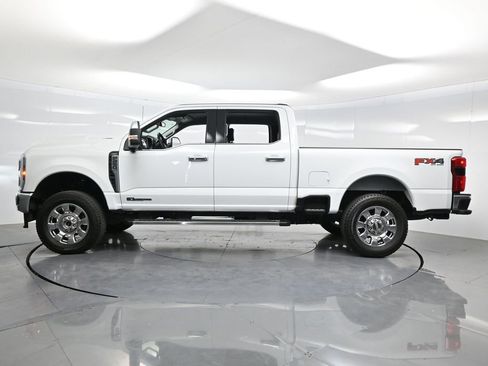 Used 2025 Ford F250 Lariat w/ Chrome Package AWD/4WD image 33