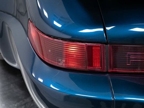Used 1992 Porsche 911 Turbo image 31