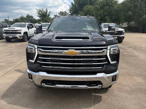 New 2026 Chevrolet Silverado 2500 LTZ w/ LTZ Plus Package AWD/4WD image 9