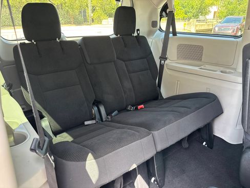 Used 2019 Dodge Grand Caravan SE w/ UConnect Hands-Free Group FWD image 55