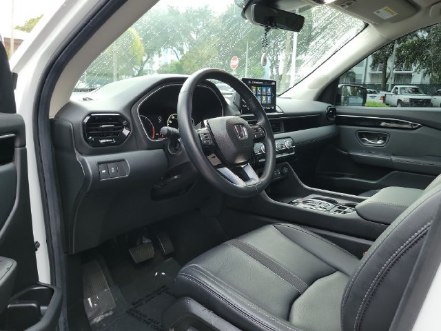 Used 2025 Honda Pilot EX-L image 10