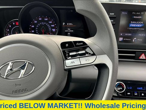 Used 2022 Hyundai Elantra SEL w/ Cargo Package FWD image 13