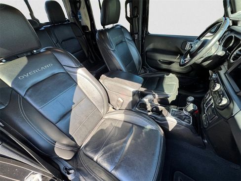 Used 2020 Jeep Gladiator Overland image 14