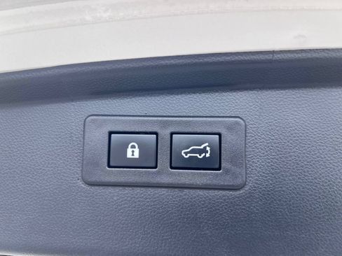 Used 2023 Subaru Outback Premium AWD/4WD image 13