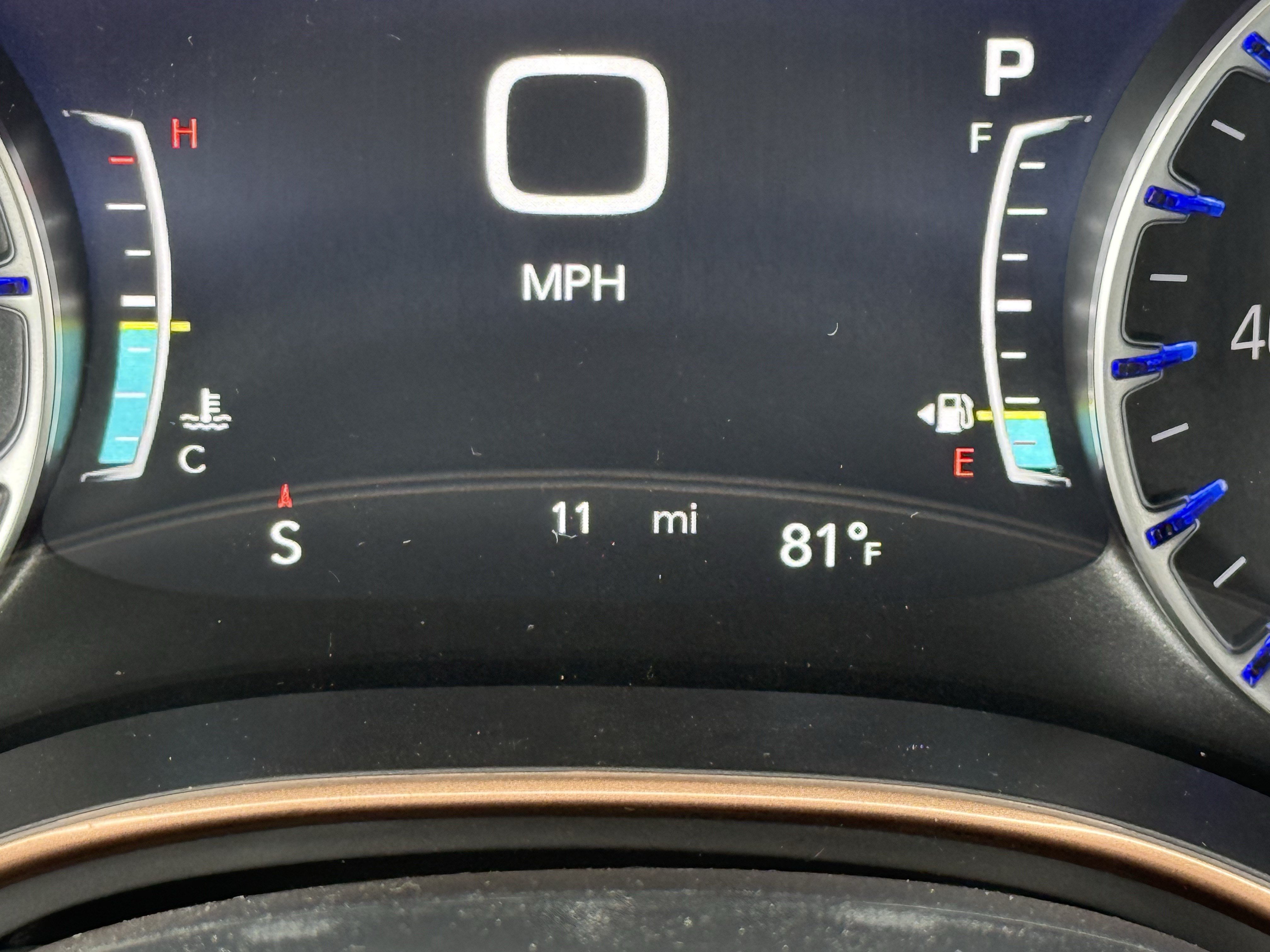 New 2027 Chrysler Pacifica Pinnacle w/ Theater Group FWD image 21