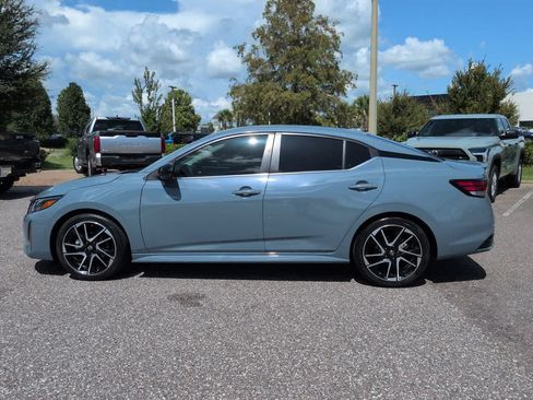 Used 2024 Nissan Sentra SR FWD image 3