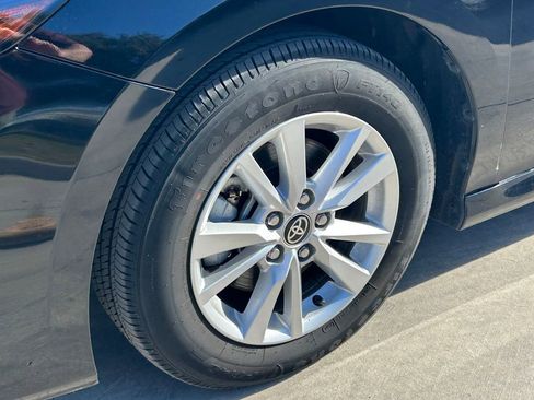 Used 2025 Toyota Camry LE image 9