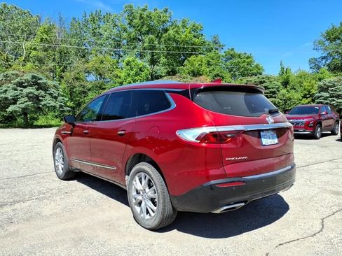 Used 2024 Buick Enclave Essence w/ Experience Buick Package FWD image 5
