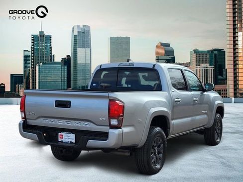 Used 2023 Toyota Tacoma SR5 w/ Technology Package image 6