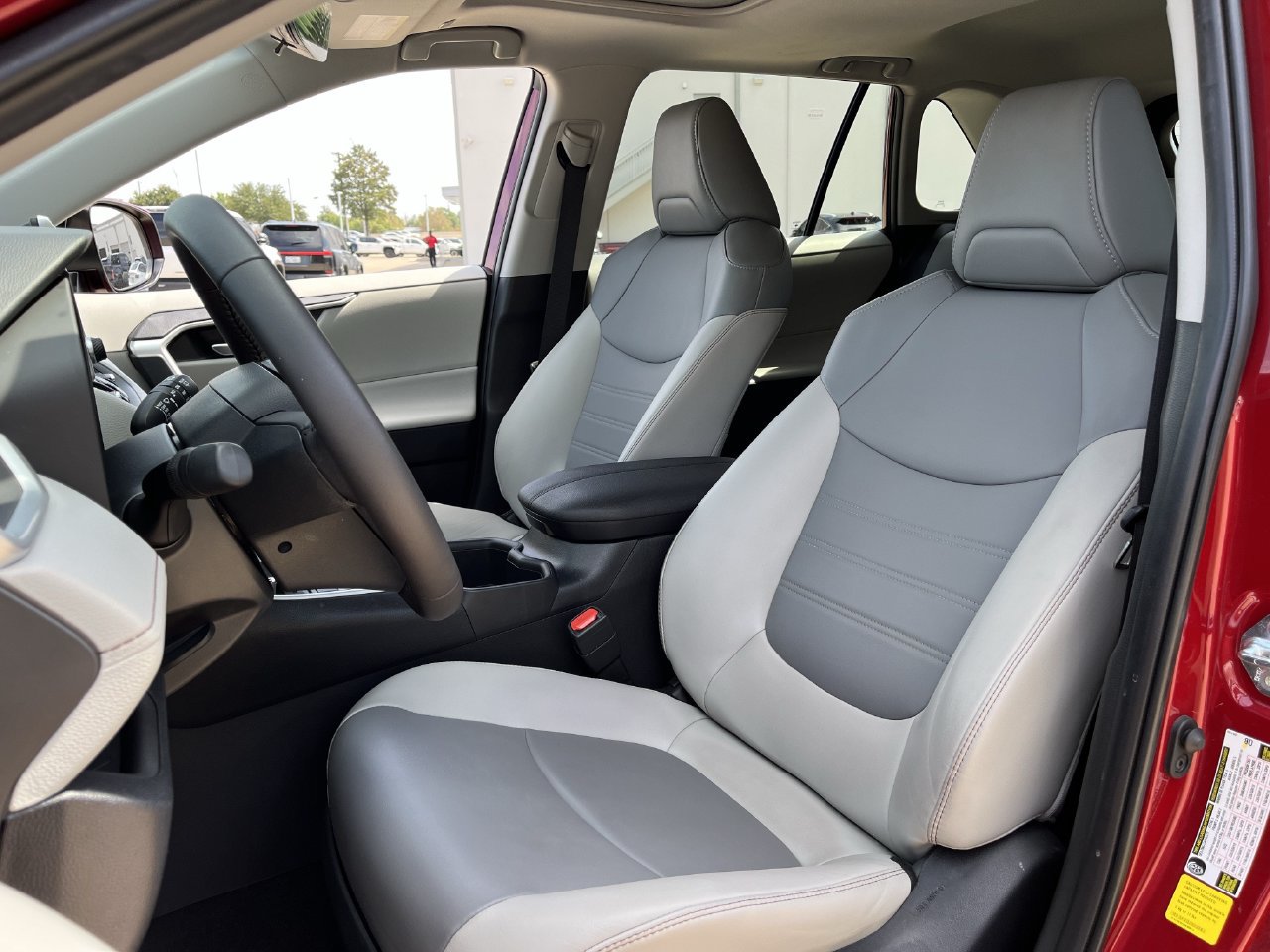 Used 2025 Toyota RAV4 XLE Premium FWD image 24
