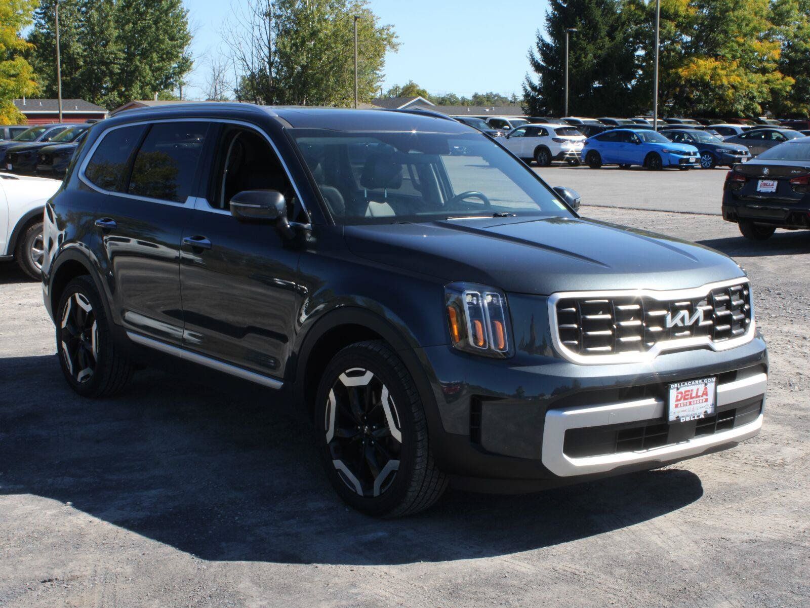 Used 2024 Kia Telluride S w/ S Sunroof Package AWD/4WD image 3