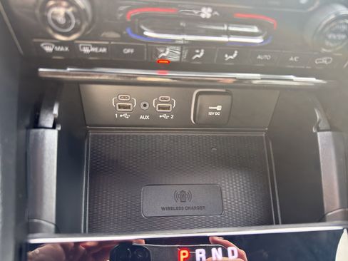 Used 2025 Jeep Grand Cherokee L Altitude AWD/4WD image 19