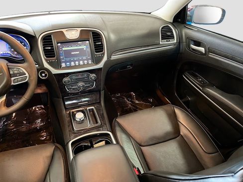 Used 2023 Chrysler 300 Touring L w/ Popular Equipment Group AWD/4WD image 24