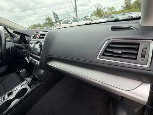 Used 2016 Subaru Outback 2.5i Premium AWD/4WD image 14