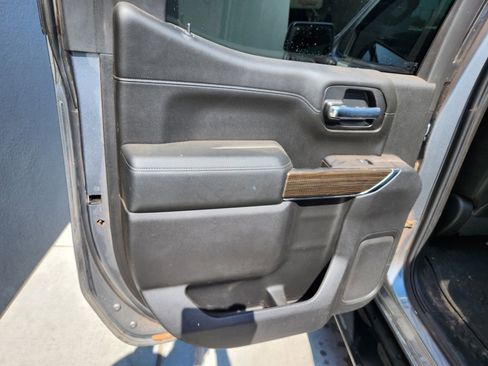 Used 2020 Chevrolet Silverado 1500 LT Trail Boss image 10