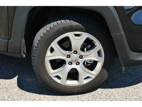 Used 2022 Jeep Renegade Limited AWD/4WD image 31