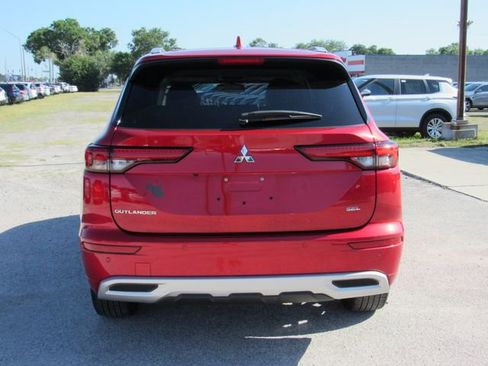 Used 2024 Mitsubishi Outlander SEL FWD image 4