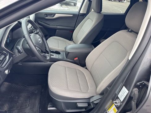 Used 2022 Ford Escape SE w/ Cold Weather Package image 17