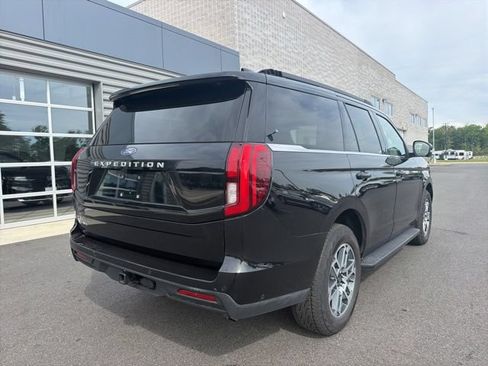 Used 2025 Ford Expedition Active AWD/4WD image 6