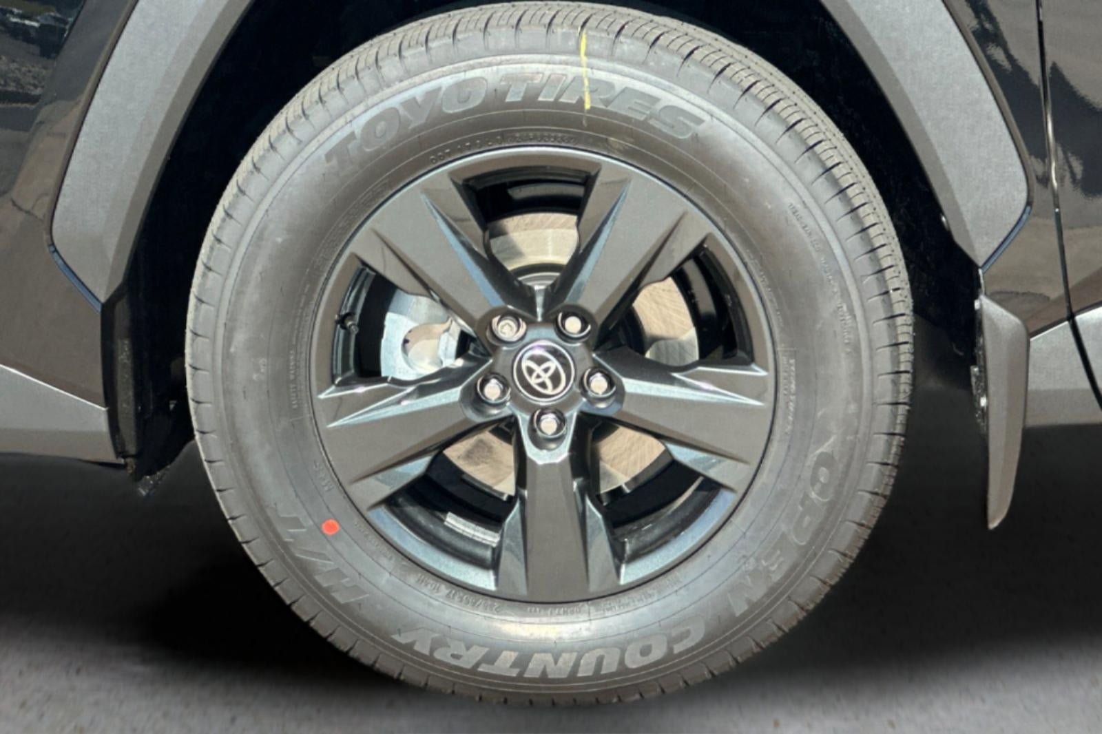 New 2026 Toyota RAV4 LE AWD/4WD image 32
