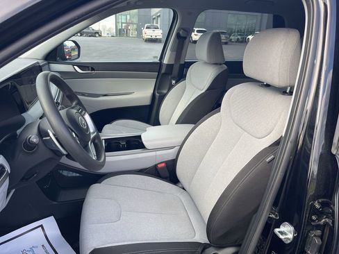 Used 2023 Hyundai Palisade SE image 11