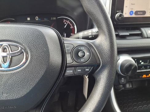Used 2023 Toyota RAV4 LE image 14