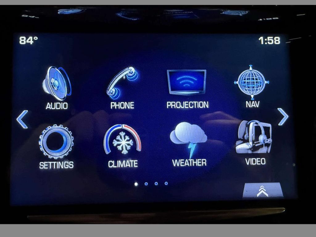 Used 2018 Cadillac Escalade Premium Luxury AWD/4WD image 39