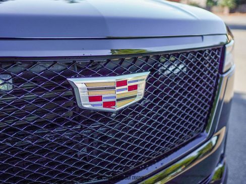 Used 2023 Cadillac Escalade ESV Sport Platinum image 98