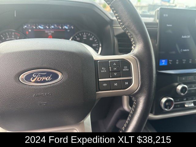 Used 2024 Ford Expedition XLT AWD/4WD image 19