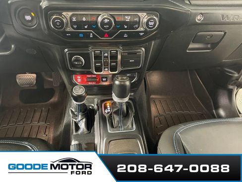 Used 2023 Jeep Wrangler Unlimited Rubicon 4xe AWD/4WD image 17