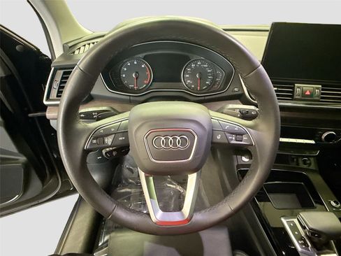 Certified 2024 Audi Q5 2.0T Premium w/ Convenience Package AWD/4WD image 11