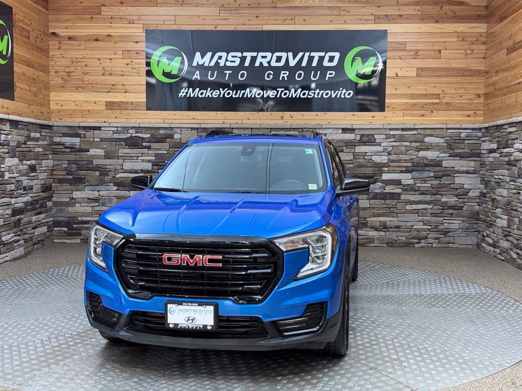 Used 2024 GMC Terrain SLE w/ Driver Convenience Package AWD/4WD image 5