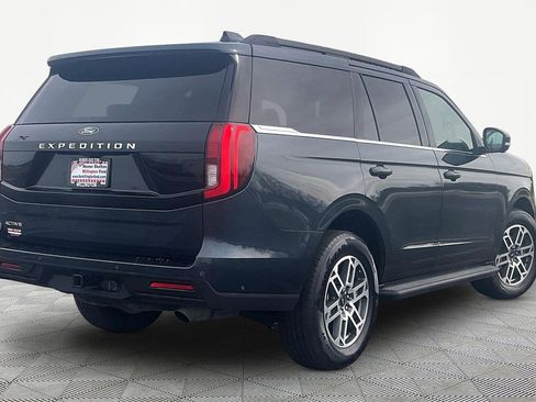 Used 2025 Ford Expedition Active image 11